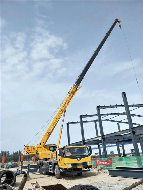 金川县超高层建筑钢结构吊装案例